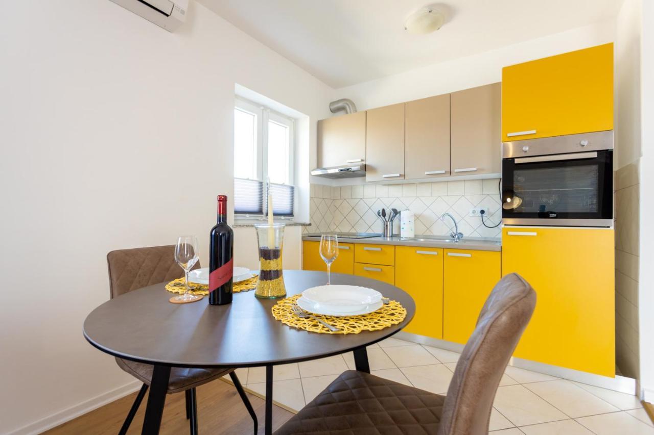 Apartment Demo Malinska Dış mekan fotoğraf