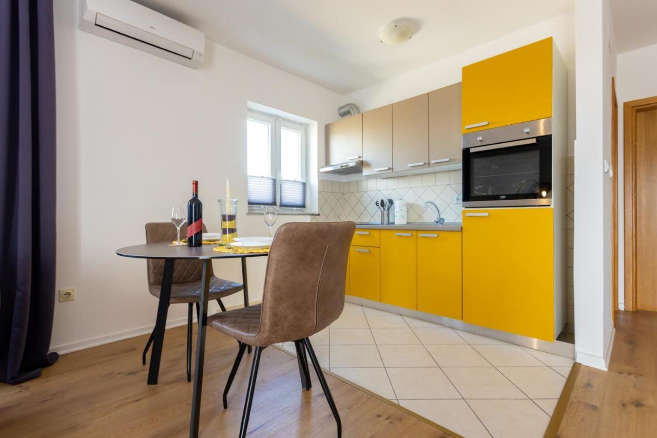 Apartment Demo Malinska Dış mekan fotoğraf